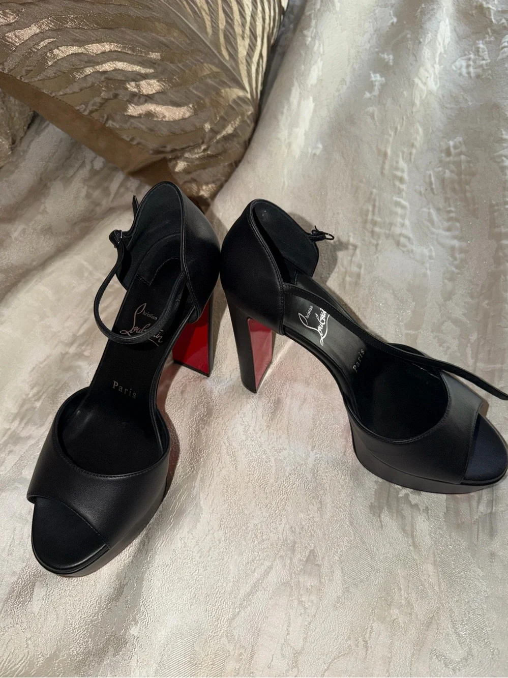 Auth Christian Louboutin Sandaloo  130 mm Strappy sandals -size 39 NWOT black